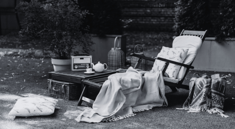 XL garden furniture (770 x 424 px)